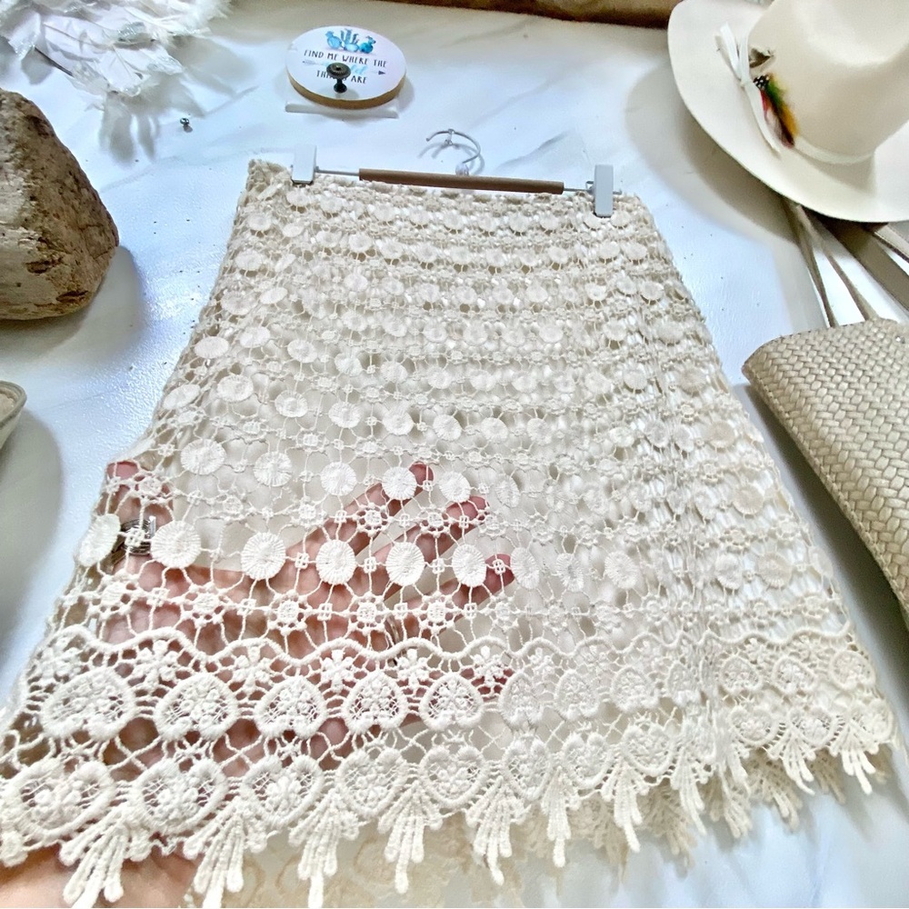 Beautiful Crochet/lace boho skirt w shabby chic resort vacay party vibe